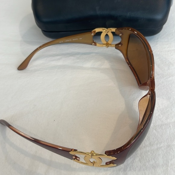 Chanel glasses with gold and burgundy - Picture 4 of 6